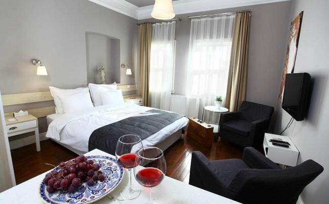 Фото отеля Miel Suites
