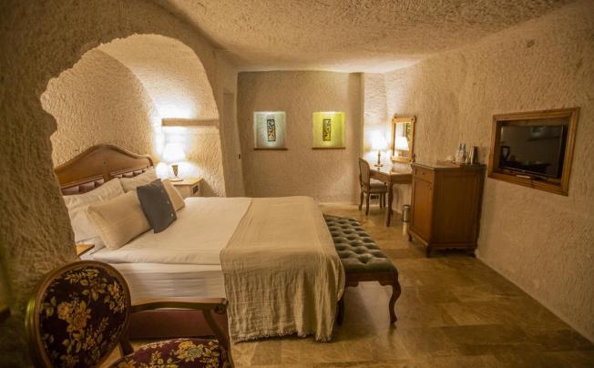 Фото отеля ARTEMIS CAVE SUITES