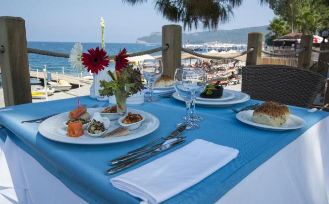 Фото отеля Crystal Aura Beach Resort & Spa