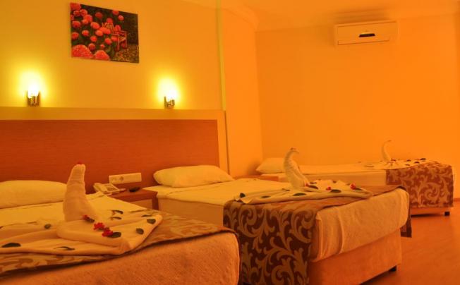 Фото отеля Grand Atilla Hotel 