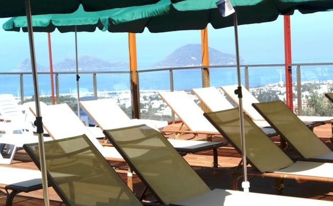 Фото отеля Roxx Suites & Deluxe Hotel