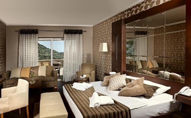 Фото отеля Roxx Suites & Deluxe Hotel