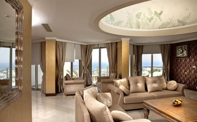 Фото отеля Roxx Suites & Deluxe Hotel
