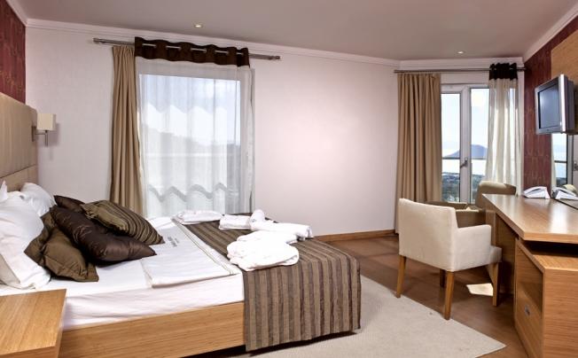 Фото отеля Roxx Suites & Deluxe Hotel