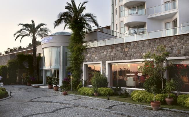 Фото отеля Roxx Suites & Deluxe Hotel