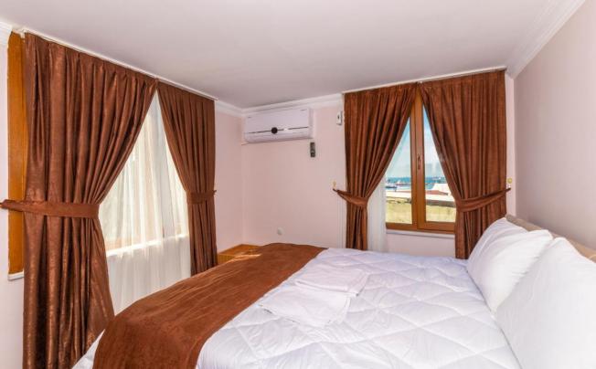 Фото отеля Tavra Hotel