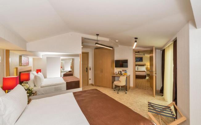 Фото отеля Boursier Hotel