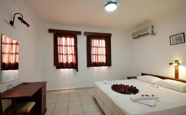 Фото отеля Sun & Sea Beach Hotel