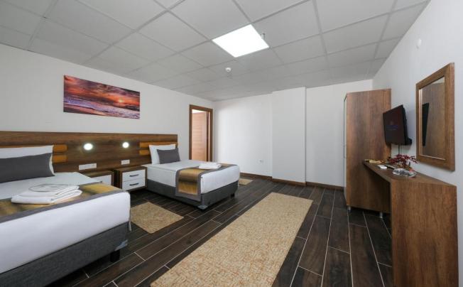 Фото отеля GRAND GULLUK HOTEL