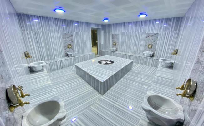 Фото отеля GRAND GULLUK HOTEL