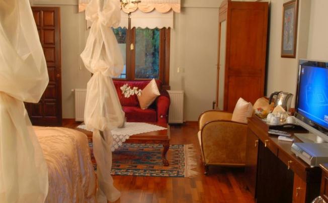 Фото отеля Villa Sphendone Suites Istanbul