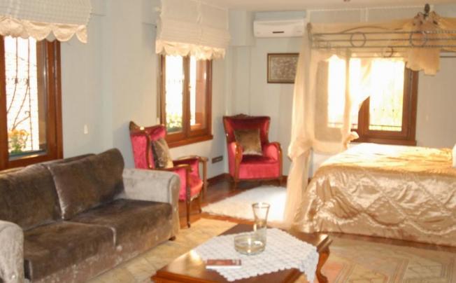 Фото отеля Villa Sphendone Suites Istanbul