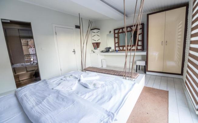 Фото отеля ELEMENT SUITES HOTEL