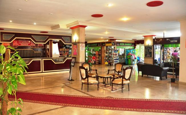 Фото отеля MUSTIS ROYAL PLAZA