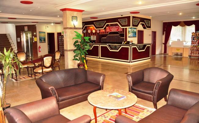 Фото отеля MUSTIS ROYAL PLAZA