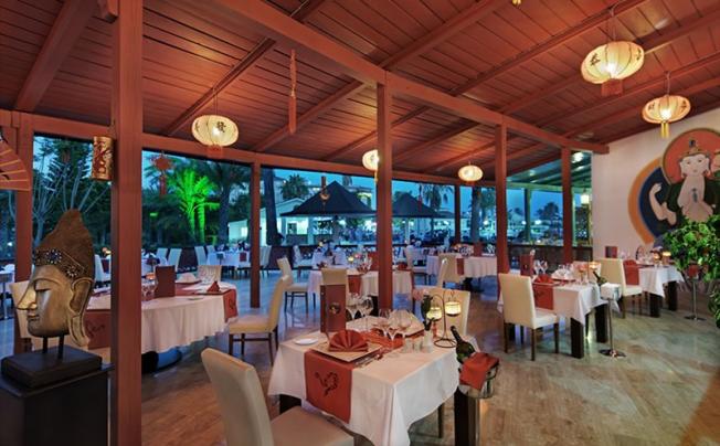 Фото отеля Euphoria Palm Beach Resort