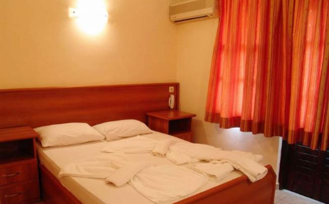 Фото отеля M.C.A. Marquis Hotel