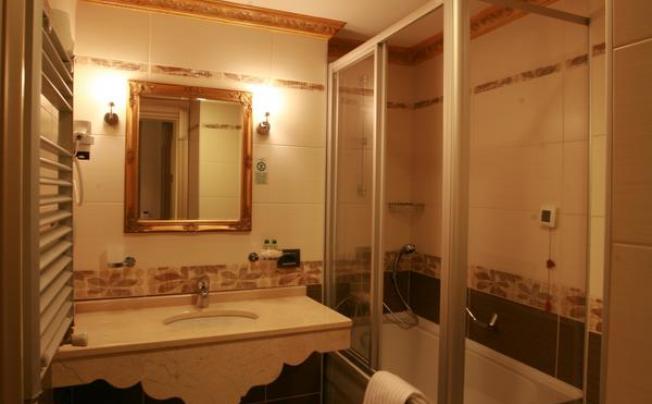 Фото отеля Maywood hotel