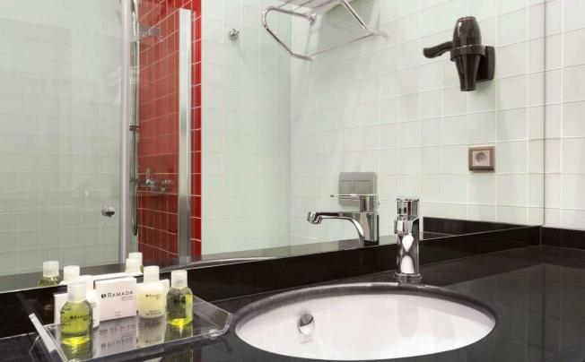 Фото отеля Ramada Encore By Wyndham Istanbul Kartal