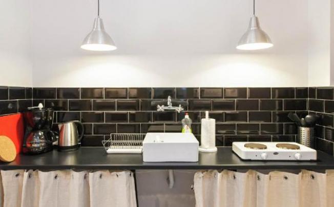 Фото отеля Chiconomy Suites