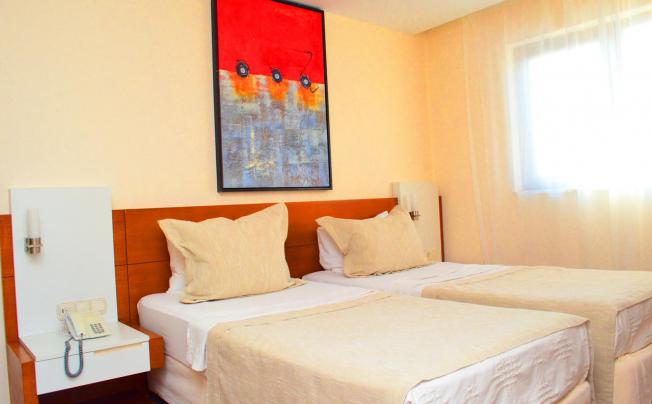 Фото отеля Sunbird Hotel