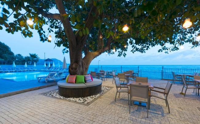 Фото отеля Floria Beach Hotel