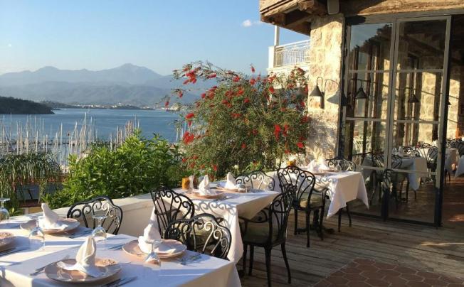 Фото отеля UNIQUE BOUTIQUE HOTEL 