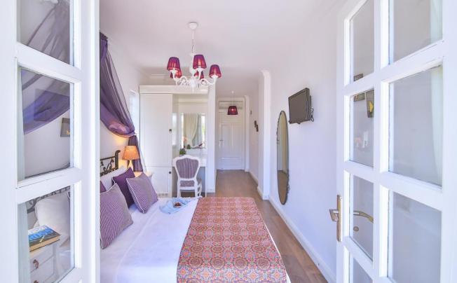 Фото отеля ALACATI SORF HOTEL