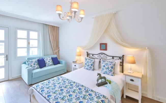 Фото отеля ALACATI SORF HOTEL