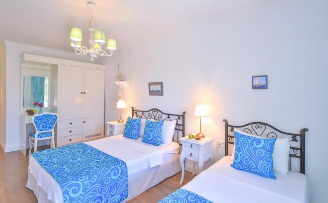Фото отеля ALACATI SORF HOTEL
