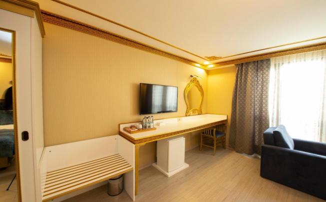 Фото отеля EMPIRE SUITE HOTEL