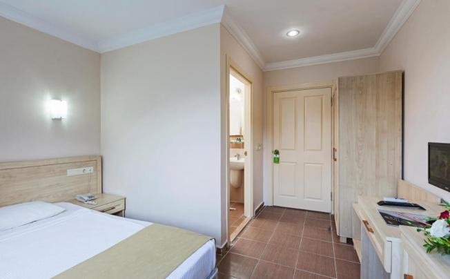 Фото отеля Get Enjoy Hotel