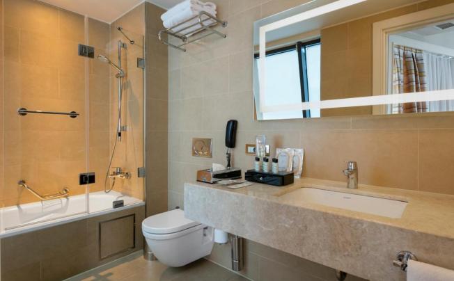 Фото отеля WINDSOR HOTEL & CONVENTION CENTER ISTANBUL