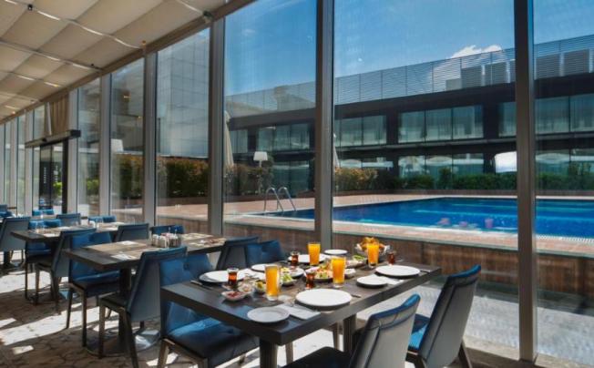 Фото отеля WINDSOR HOTEL & CONVENTION CENTER ISTANBUL
