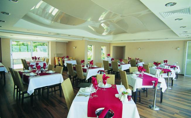 Фото отеля Forever Club hotel