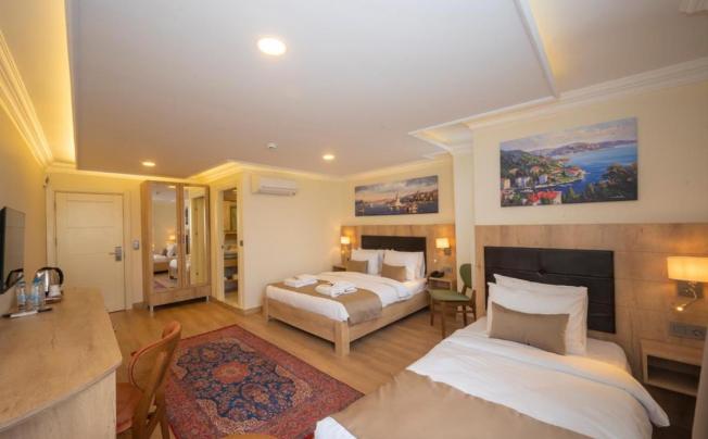 Фото отеля PORTA ROMANOS HOTEL