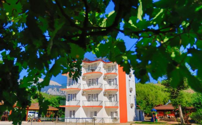 Фото отеля Oranj Ranch Hotel