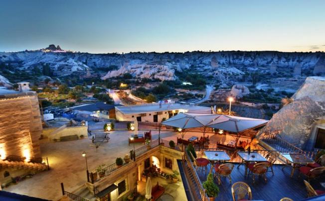 Фото отеля Harman Cave Hotel