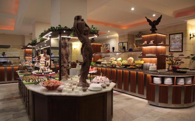 Фото отеля TASSARAY HOTEL