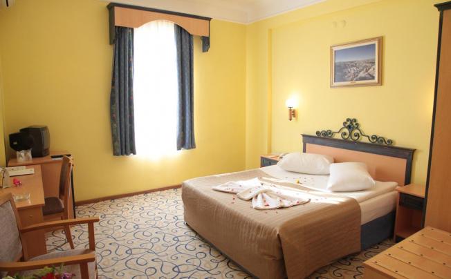 Фото отеля TASSARAY HOTEL