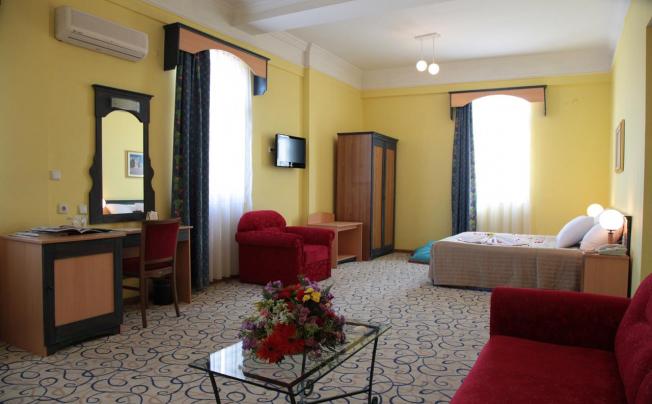 Фото отеля TASSARAY HOTEL