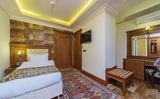 Фото отеля LAUSOS PALACE HOTEL