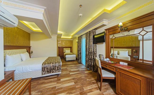 Фото отеля LAUSOS PALACE HOTEL