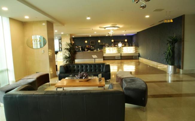 Фото отеля Cevahir Hotel Istanbul Asia