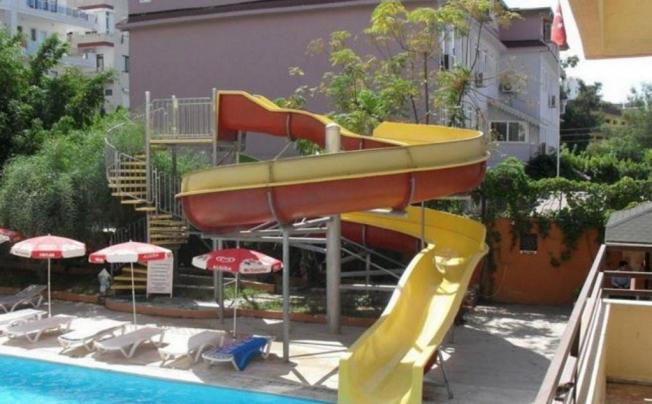 Фото отеля Holiday World Hotel