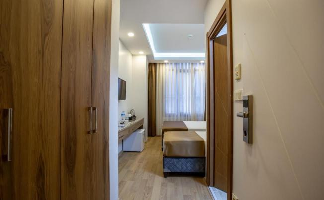 Фото отеля West Palace Hotel