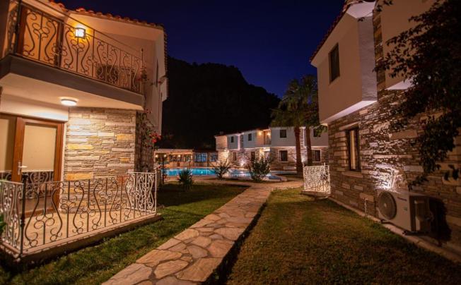 Фото отеля TURAY HOTEL