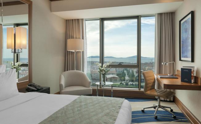Фото отеля Elite World Asia Hotel