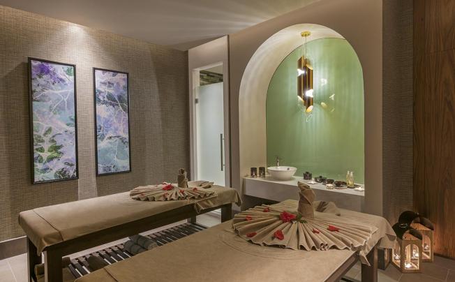 Фото отеля Elite World Asia Hotel
