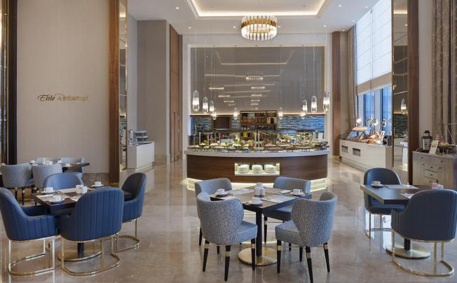 Фото отеля Elite World Asia Hotel